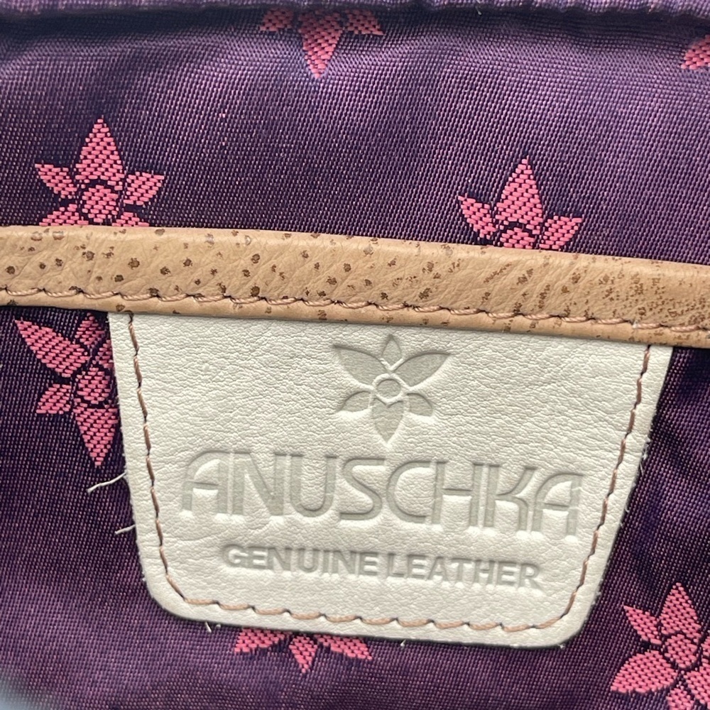 New Anuschka Hand Painted Leather RFID Camera Crossbody Bag Magical Wings - Picture 7 of 13
